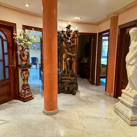 Holiday home Spacious House With Pool And Garden In Congosto