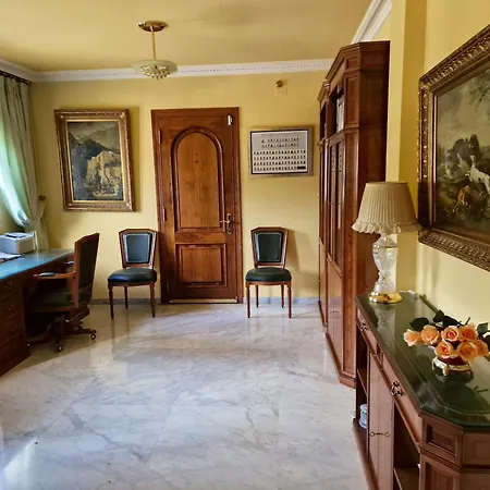 Holiday home Spacious House With Pool And Garden In Congosto